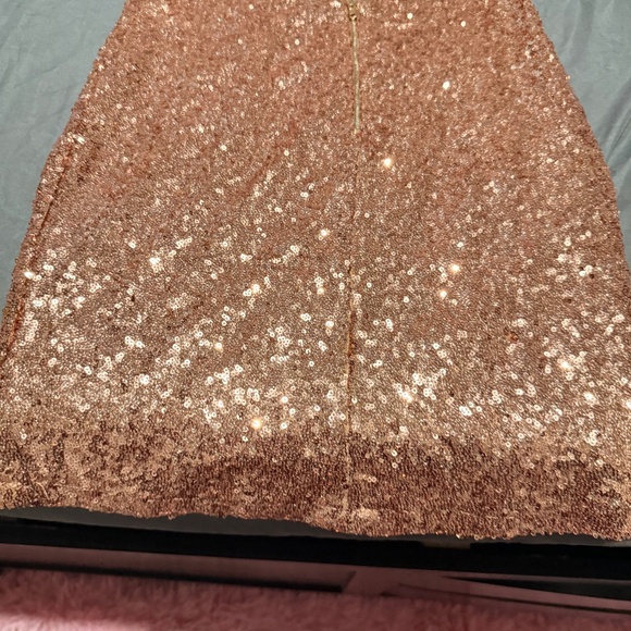 Dress - Picture 4 of 4